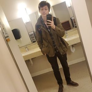 Meet your Posher, Ethan